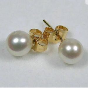 14K Gold Natural Akoya Cultured White Pearl Stud Earrings